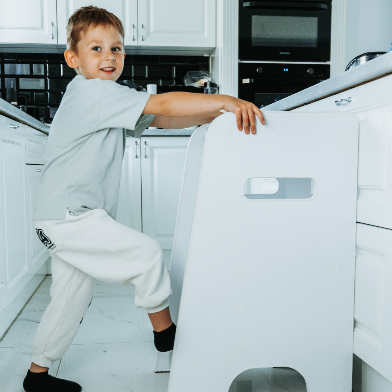 Stelper Biały 13 home slider